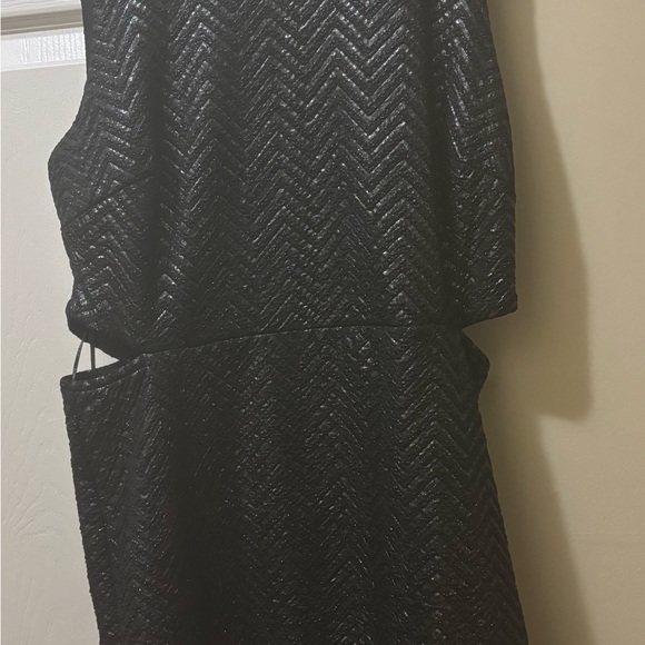 Forever 21 Black Textured Sleeveless Mini Dress with Side Cutouts - Picture 2 of 5